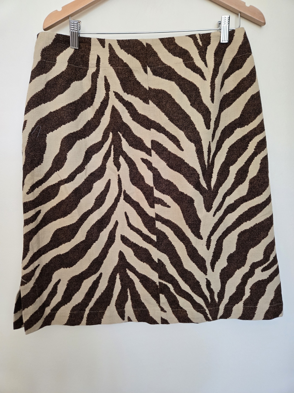 Liz Claiborne Zebra-Print Pencil Skirt in Brown and Cream - Picture 5 of 5